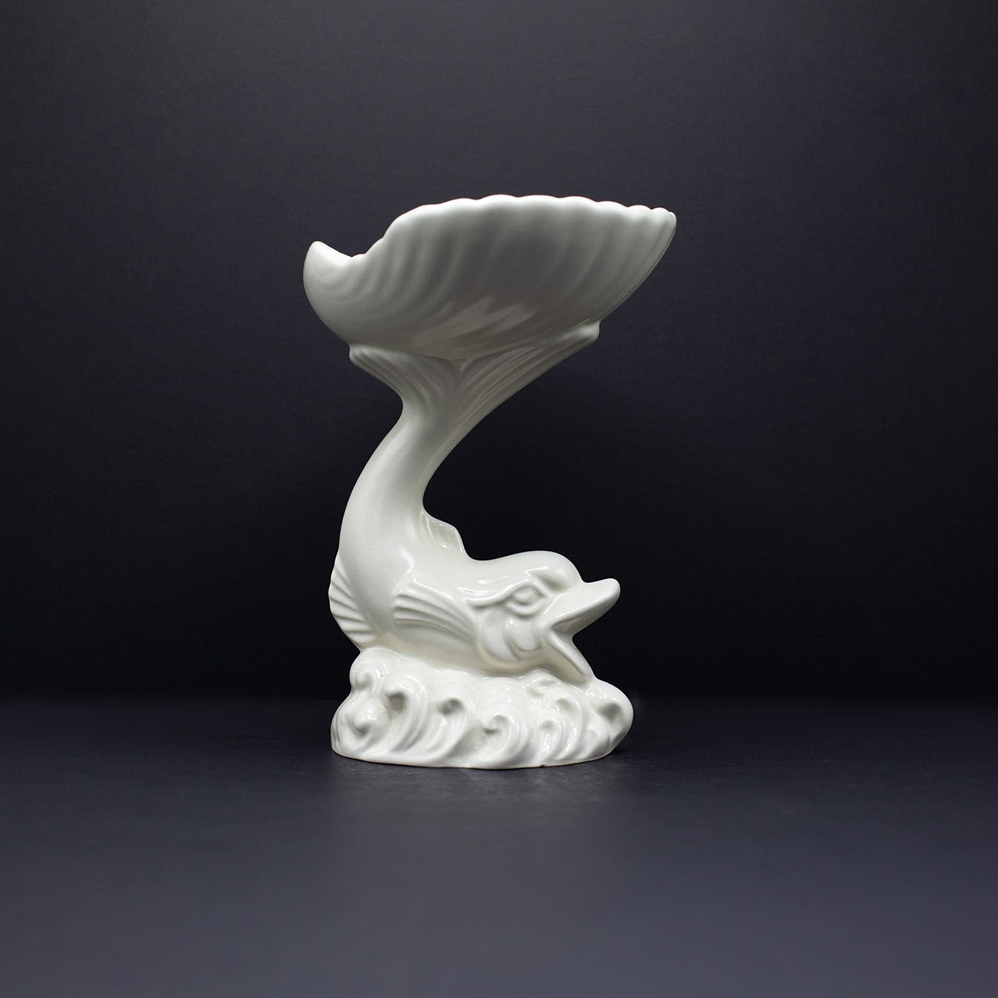 Dolphin And Shell Dish - FLORA BLACK