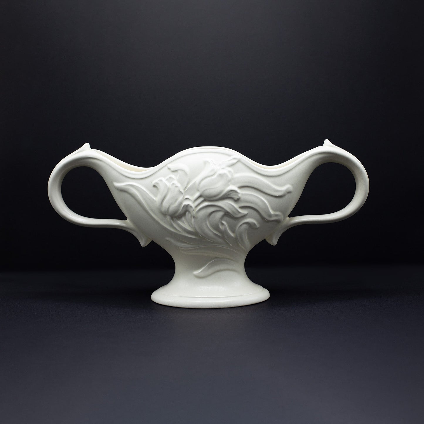 Large Mantel Vase With Tulip Relief - FLORA BLACK
