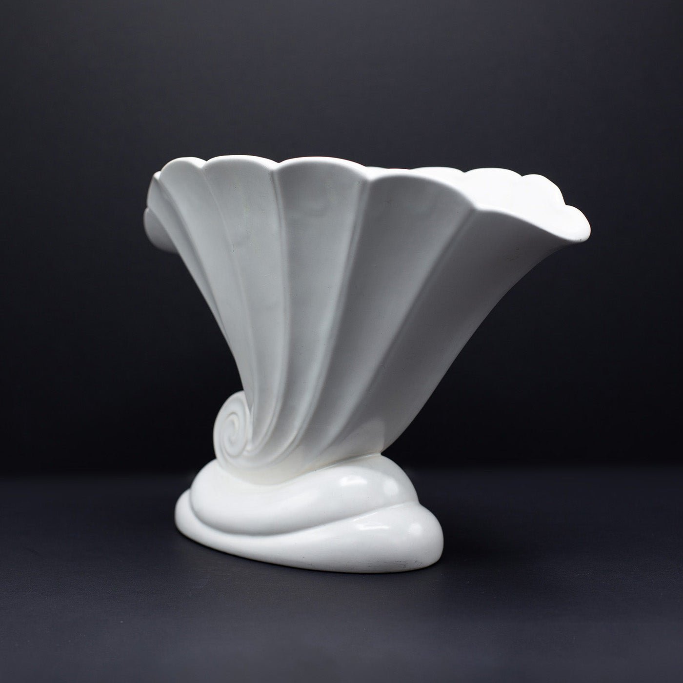 Large Wide Neck Shell Vase - FLORA BLACK