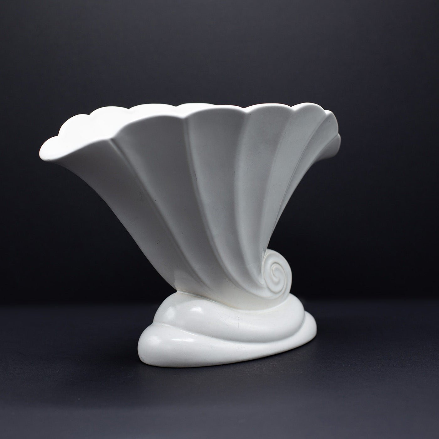 Large Wide Neck Shell Vase - FLORA BLACK