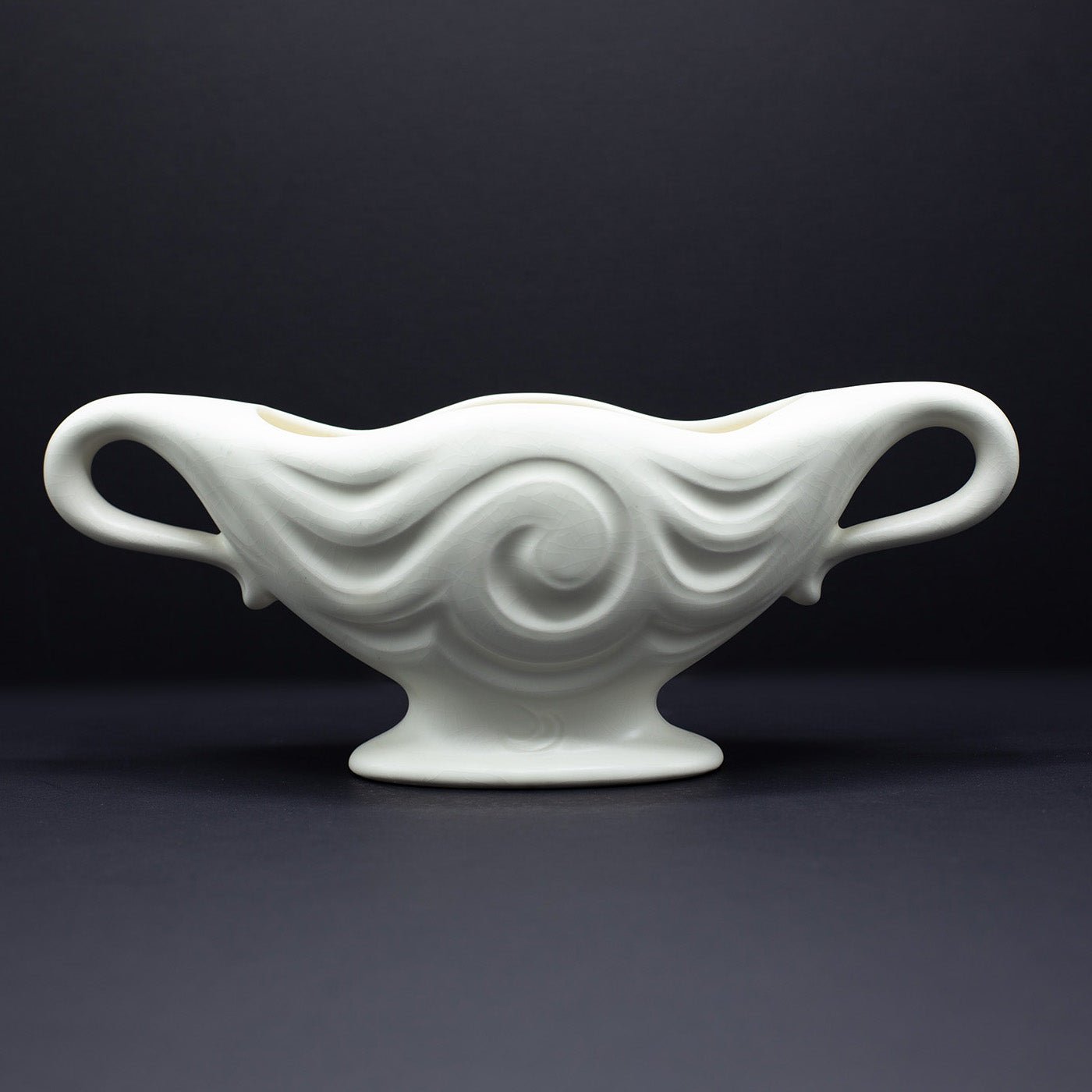 Wave Mantle Vase - FLORA BLACK