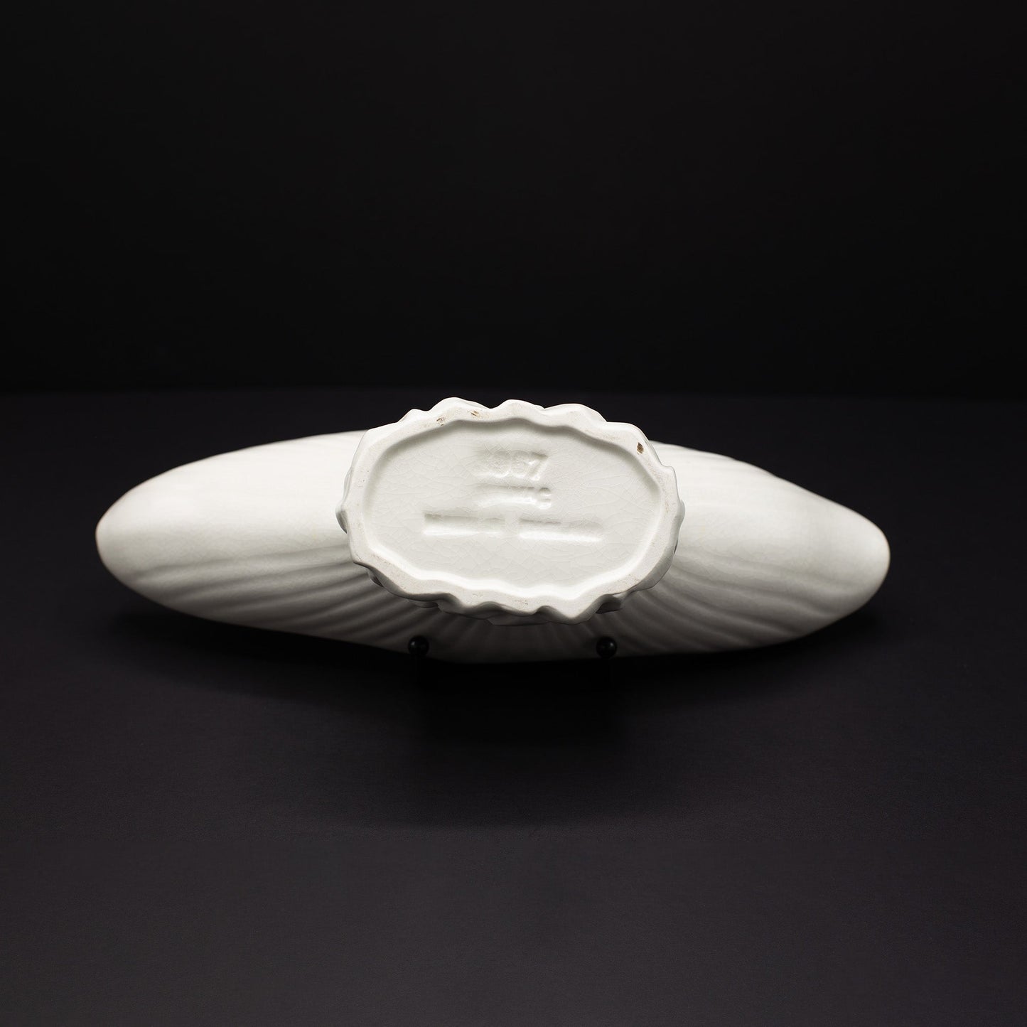 Wonderfully unusual mantle vase. - FLORA BLACK