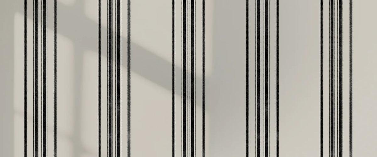 FLORA BLACK