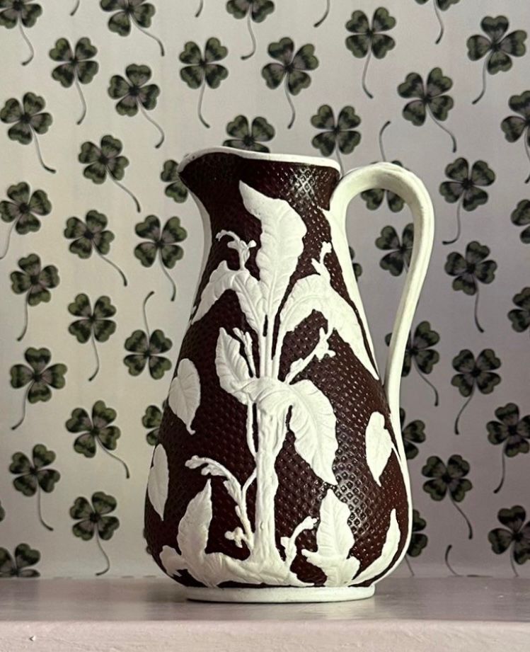 Large Beech and Hancock foliage with Lily brown and white jug - FLORA BLACK