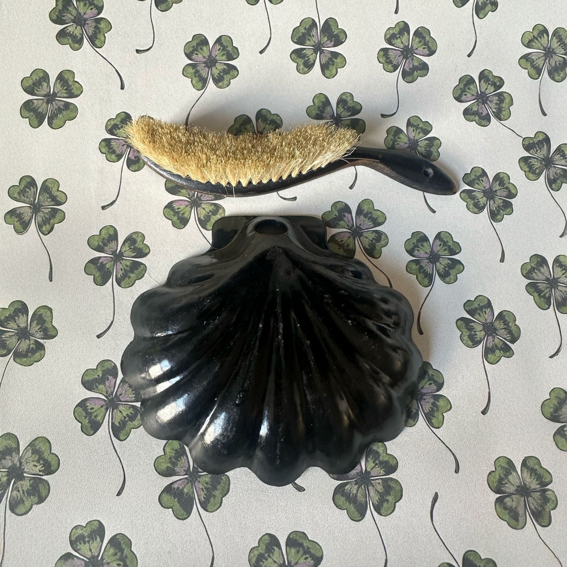 Small Victorian Papier Mache Crumb Pan And Brush - FLORA BLACK