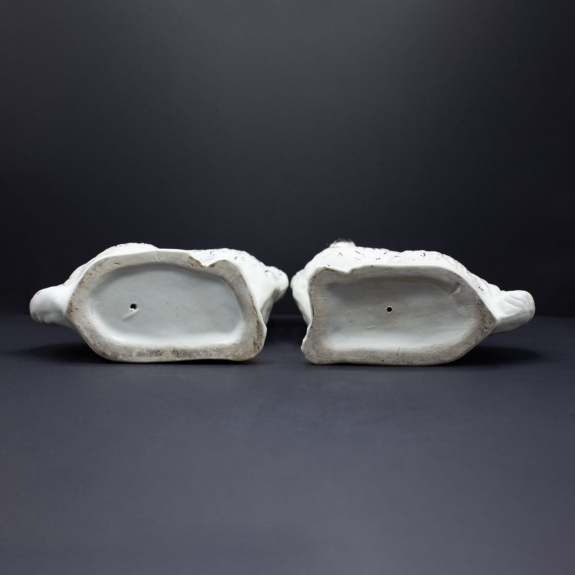 A Large Pair Of Very Fine Wally Dogs. - FLORA BLACK