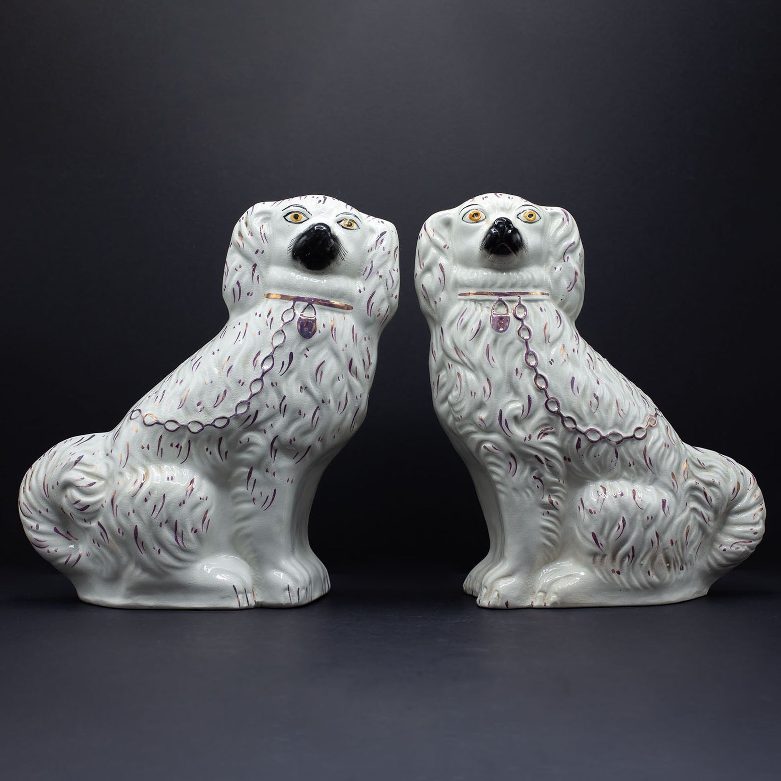 A Large Pair Of Very Fine Wally Dogs. - FLORA BLACK