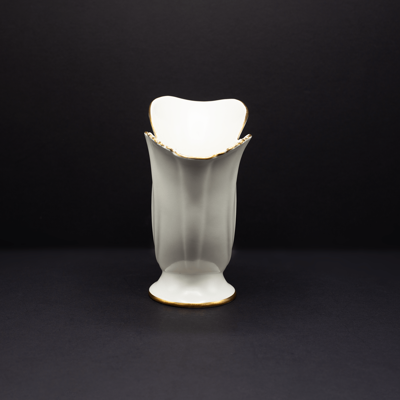 A Sweet and unusual Cornucopia vase - FLORA BLACK