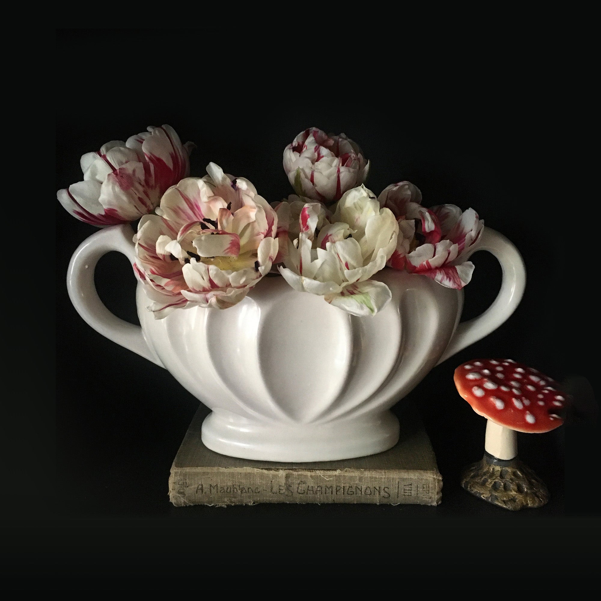 Art Deco Chunky Mantle Vase - FLORA BLACK