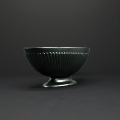 Classical Ravenstone Mantle Vase - FLORA BLACK
