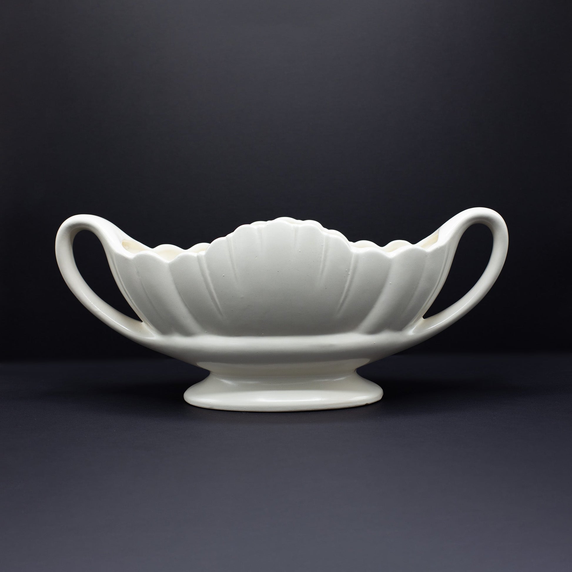 Curvy Scalloped Mantel Vase - FLORA BLACK
