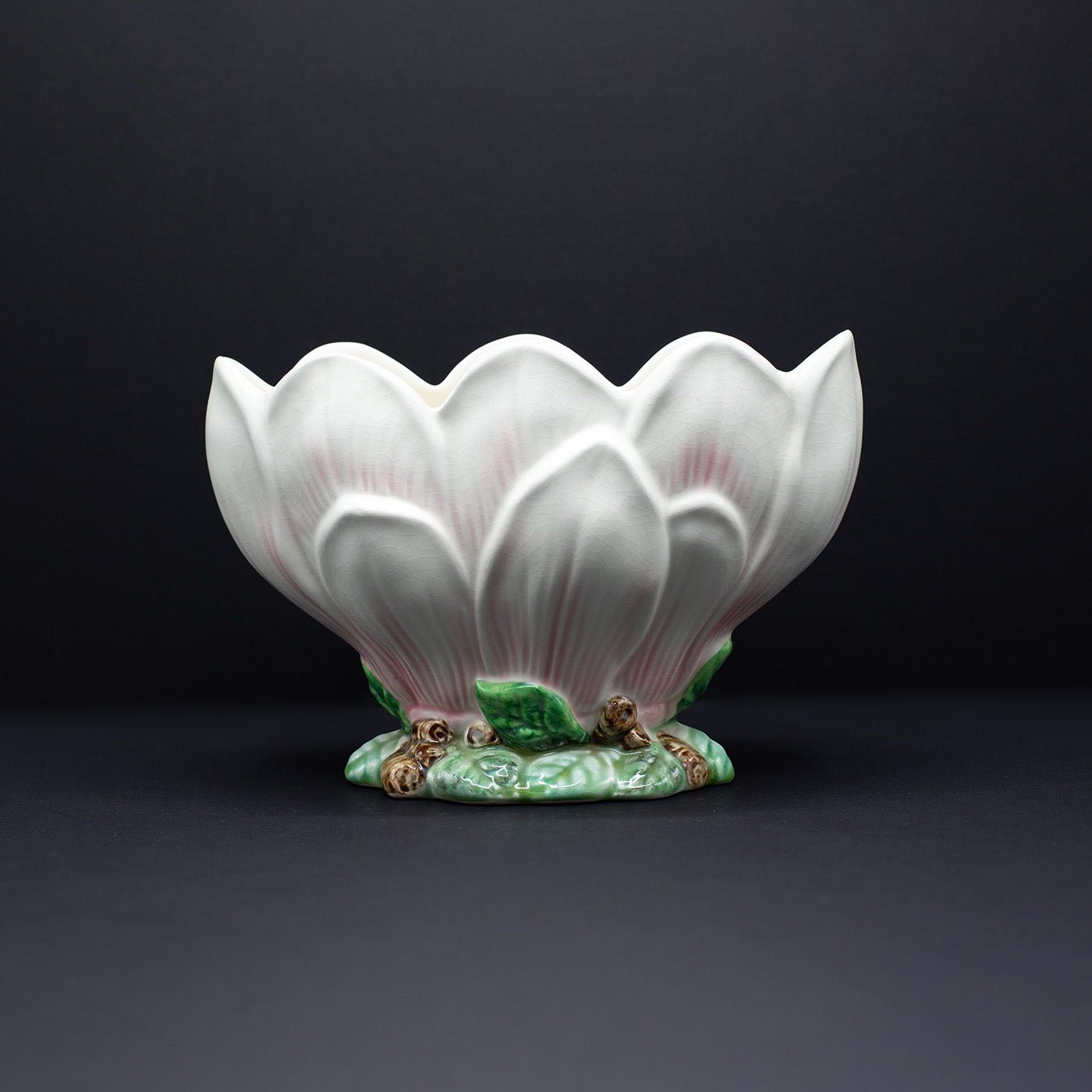 Magnolia Vase - FLORA BLACK