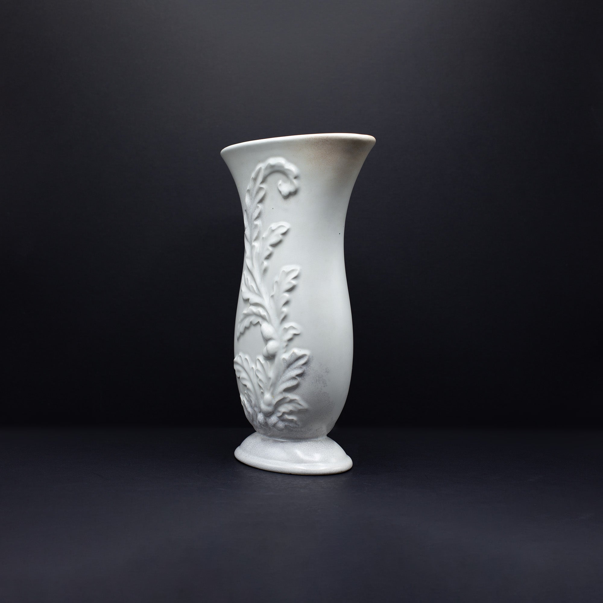 Oak Embossed Tall Vase - FLORA BLACK