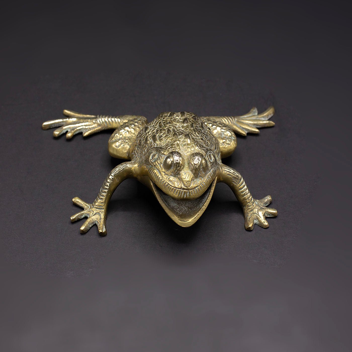 One Wieghty Brass Toad - FLORA BLACK
