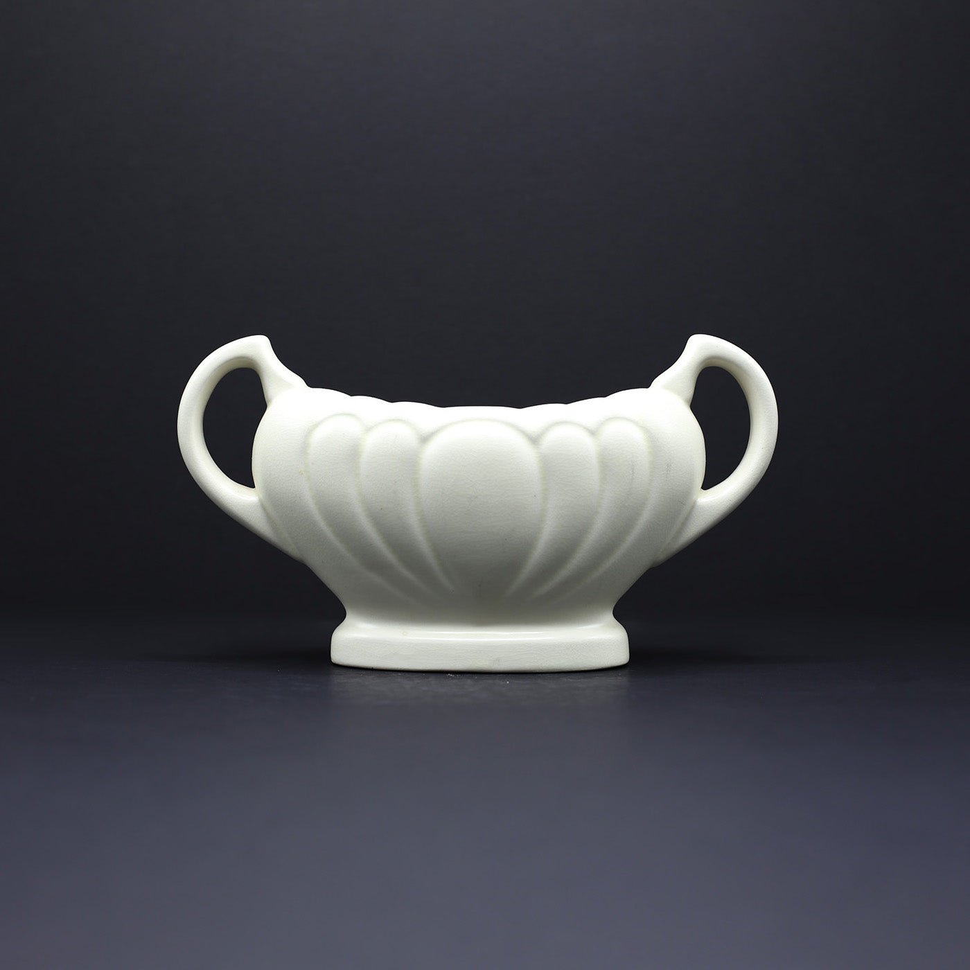 Petal Grooved Twin Handled Vase - FLORA BLACK