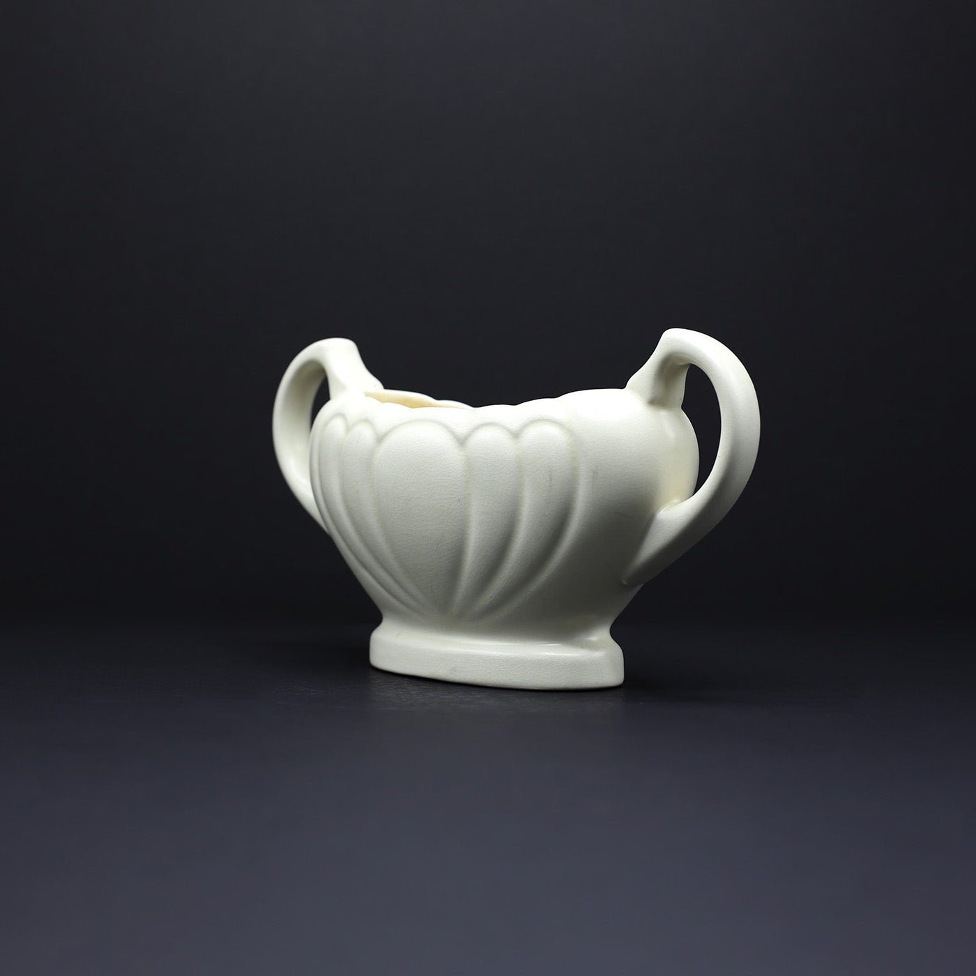 Petal Grooved Twin Handled Vase - FLORA BLACK