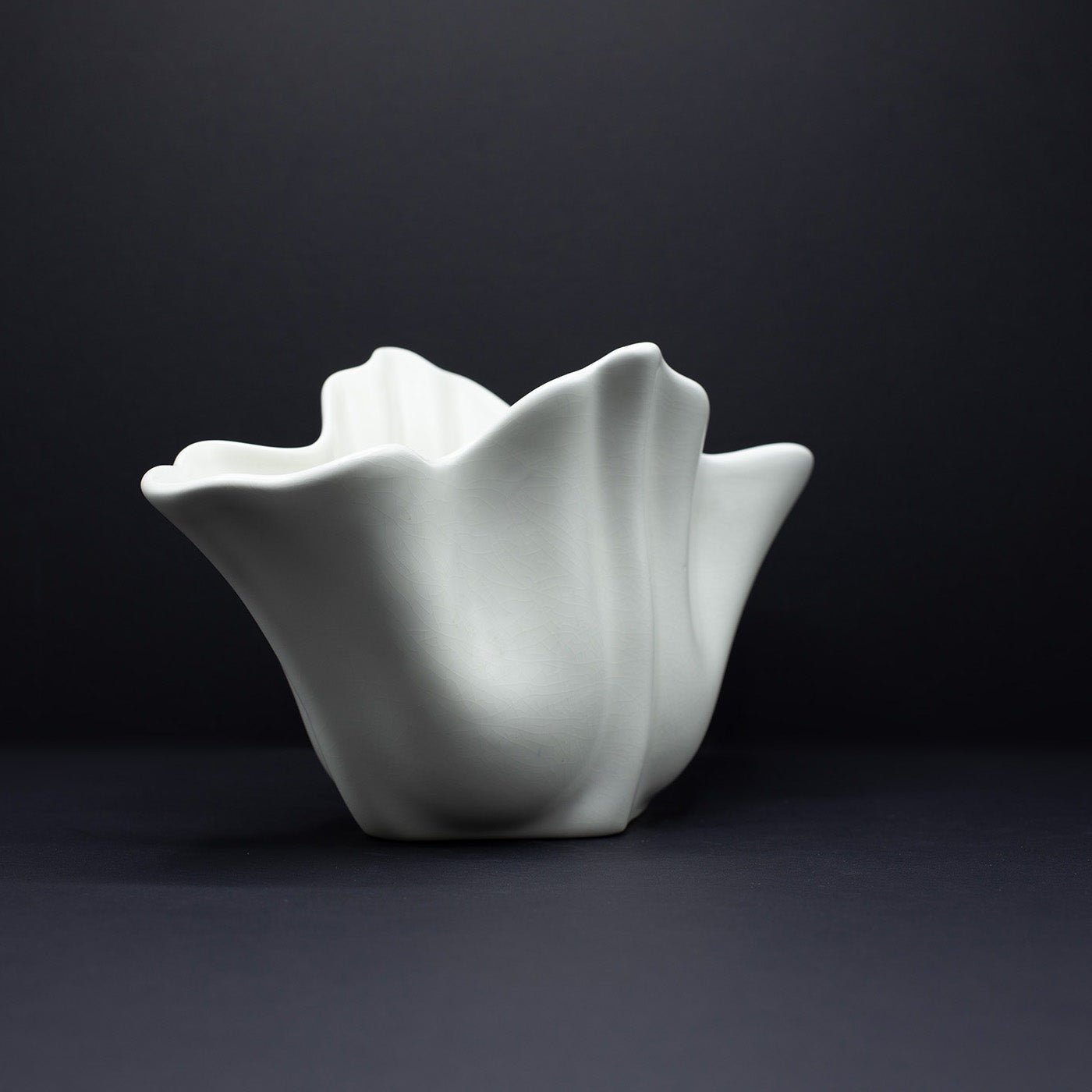 Petal Shaped Vase/ Rose Bowl - FLORA BLACK