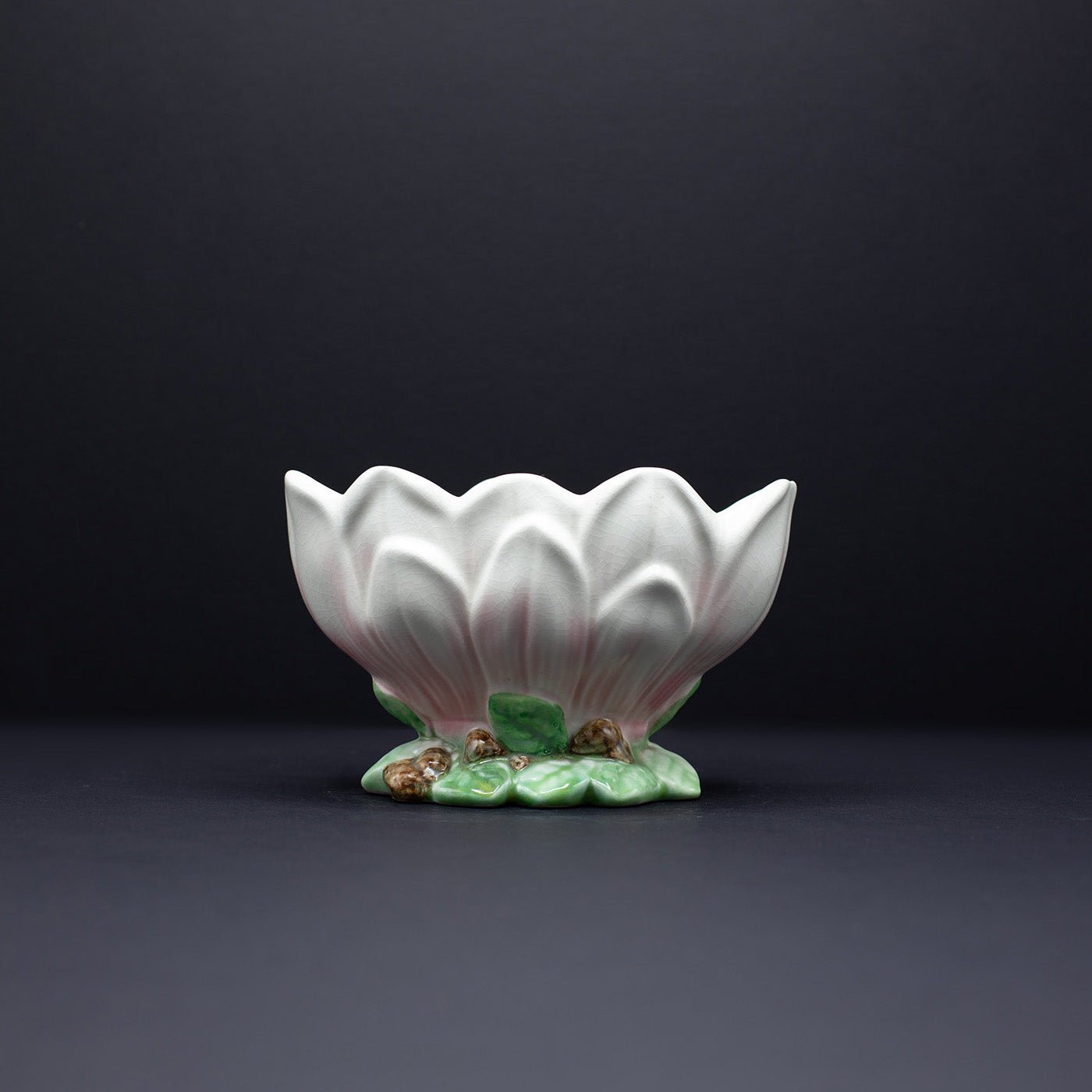 Small Magnolia Vase - FLORA BLACK