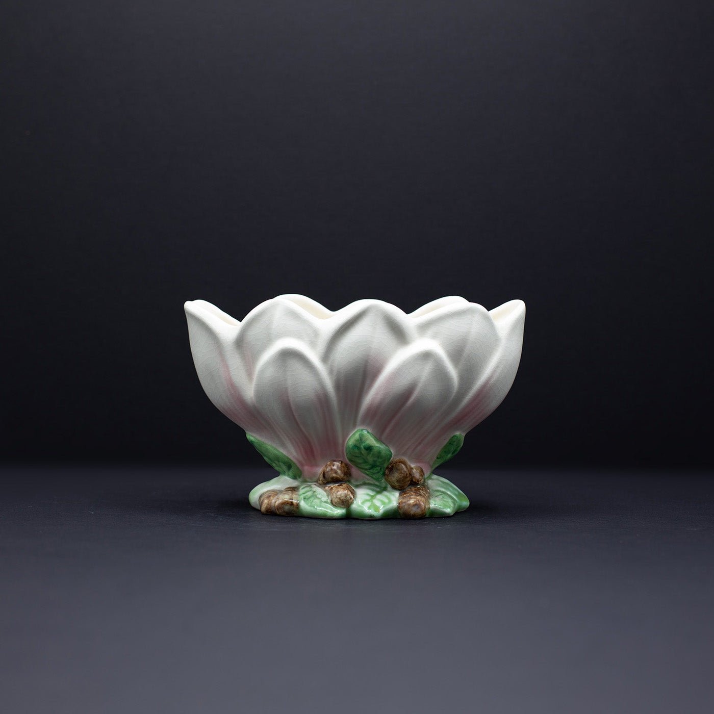 Small Magnolia Vase - FLORA BLACK