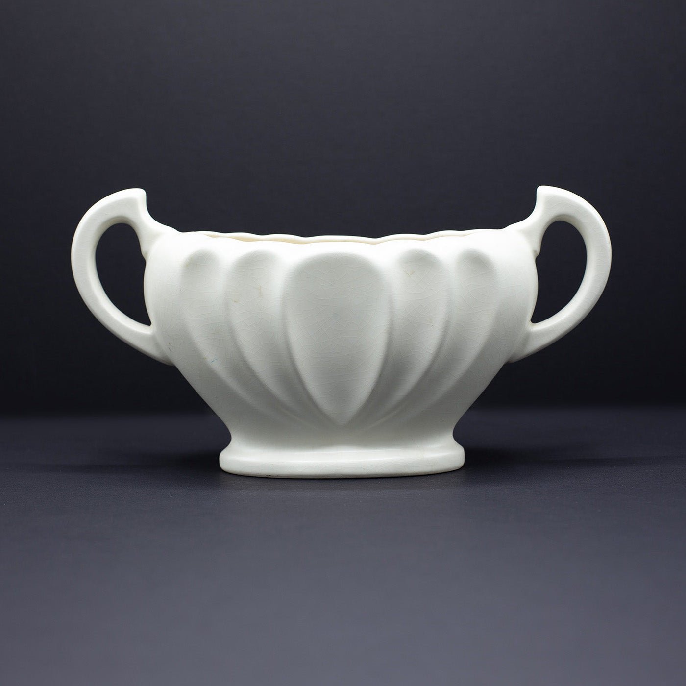 Small Mantel Vase with Upturning Handles - FLORA BLACK